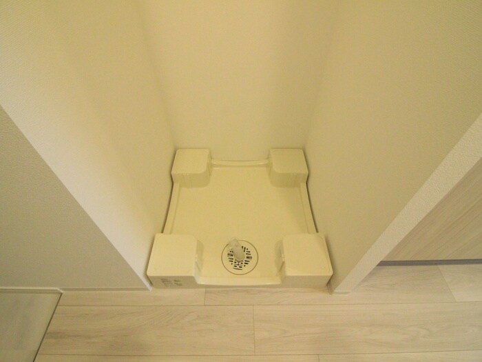 物件内観写真13　(洗濯機置場)