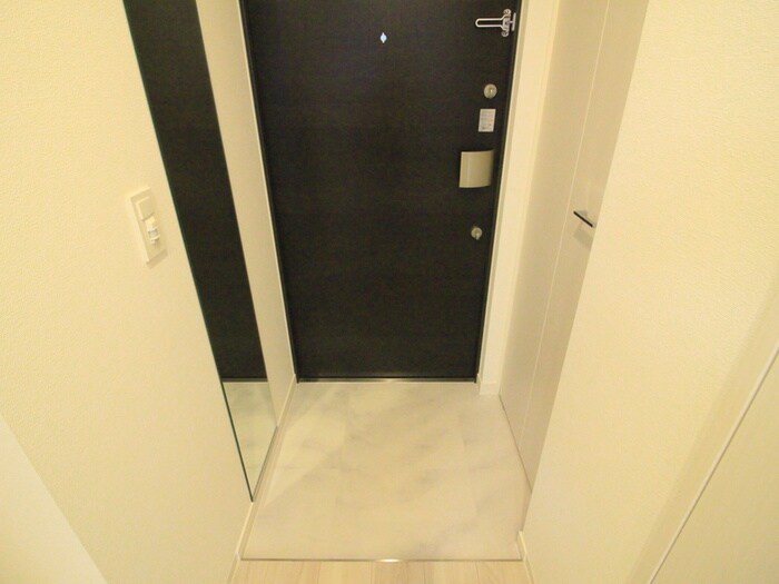 物件内観写真14　(玄関)