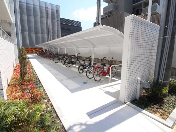 物件外観写真3　(駐輪場)