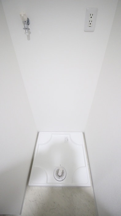 物件内観写真13　(洗濯機置場)