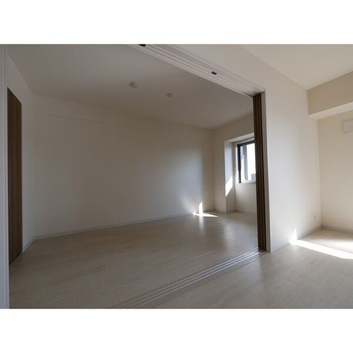 物件内観写真13　(居室)