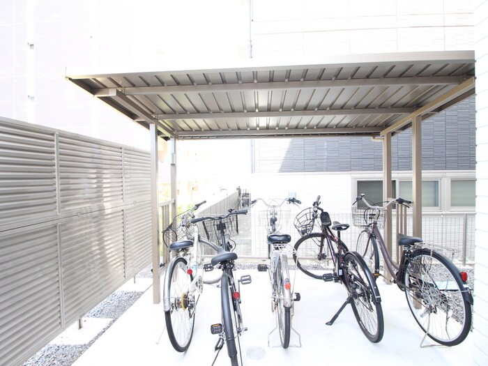 物件外観写真5　(駐輪場)