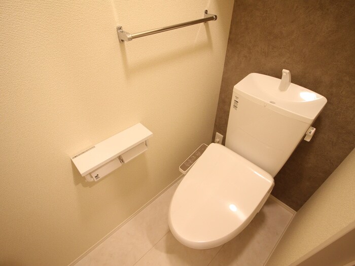 物件内観写真14　(トイレ)