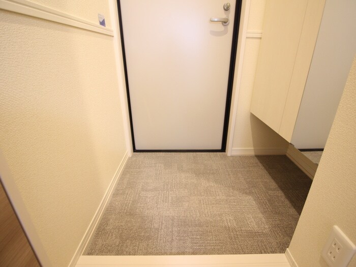 物件内観写真15　(玄関)
