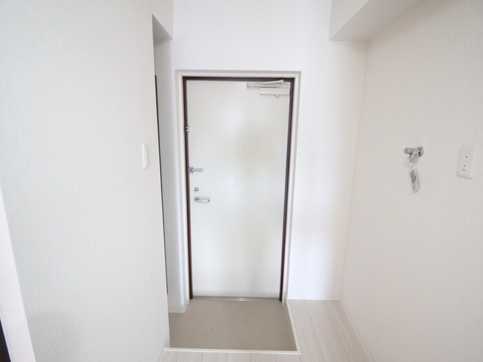 物件内観写真17　(玄関)