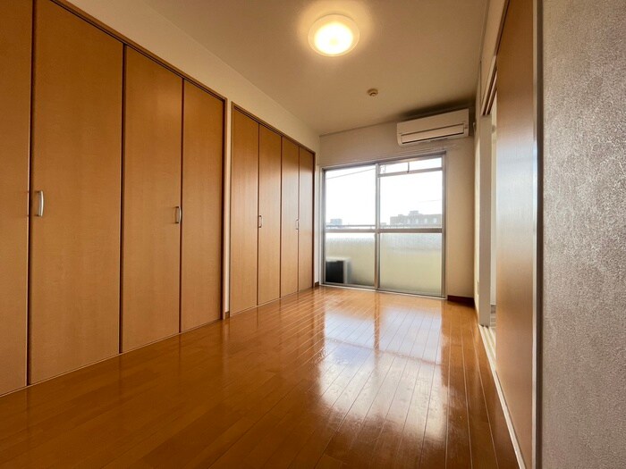 物件内観写真9　(居室)