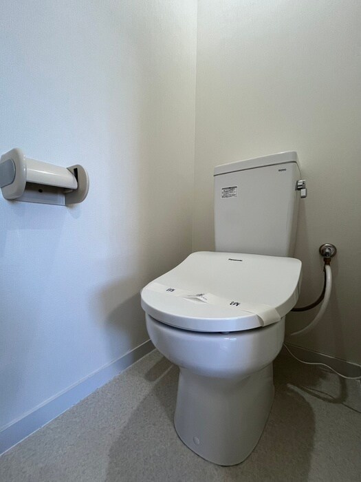 物件内観写真13　(トイレ)