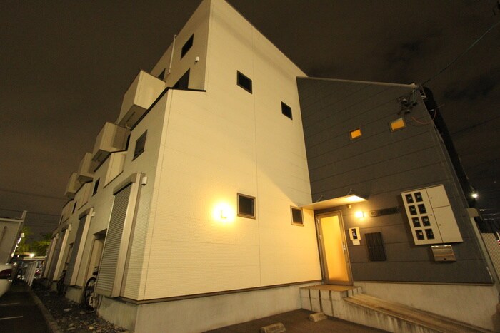 物件外観写真6　(建物設備)