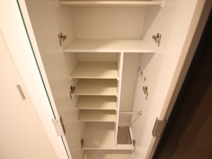 物件内観写真15　(靴箱)