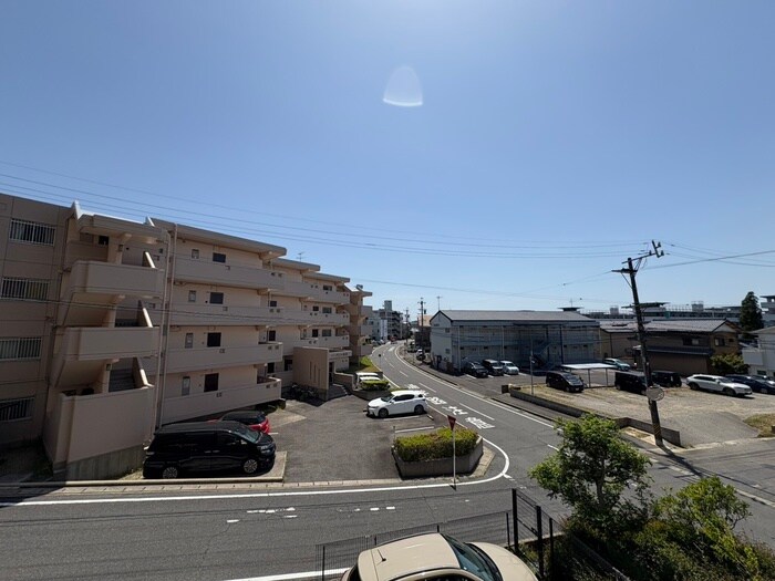 物件内観写真10　(室内からの展望)