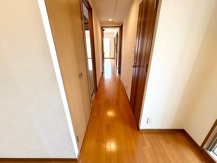 物件内観写真14　(廊下)