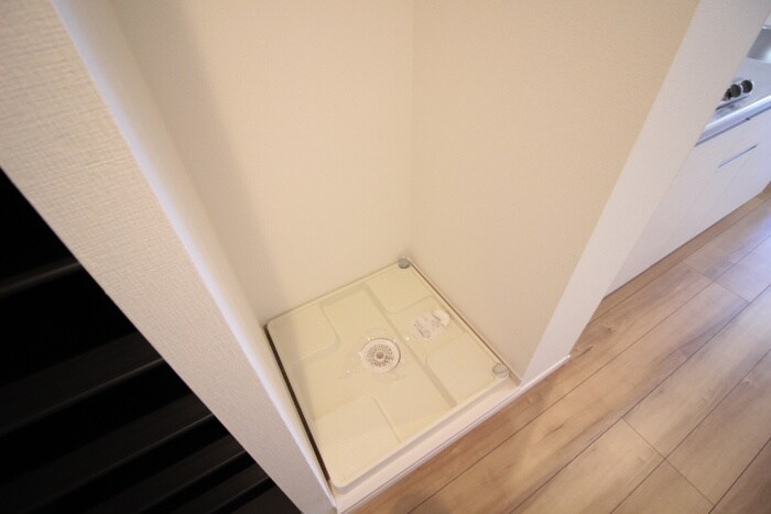 物件内観写真12　(洗濯機置場)