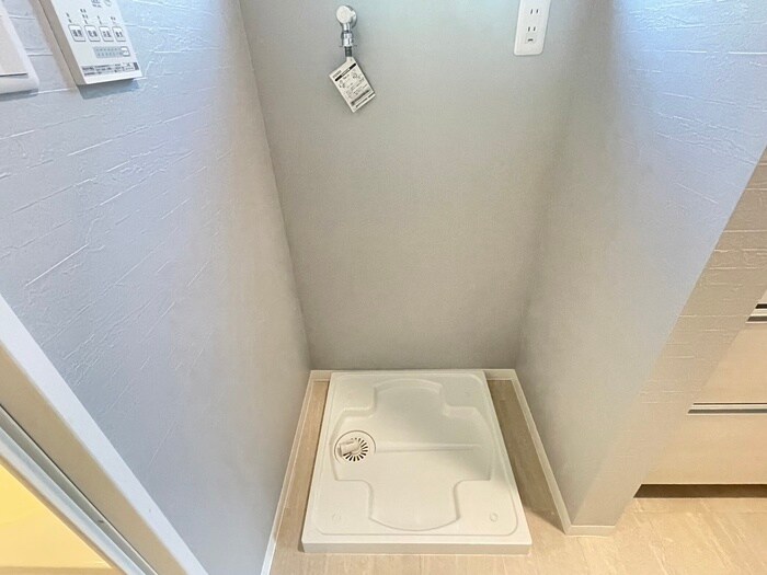 物件内観写真14　(洗濯機置場)