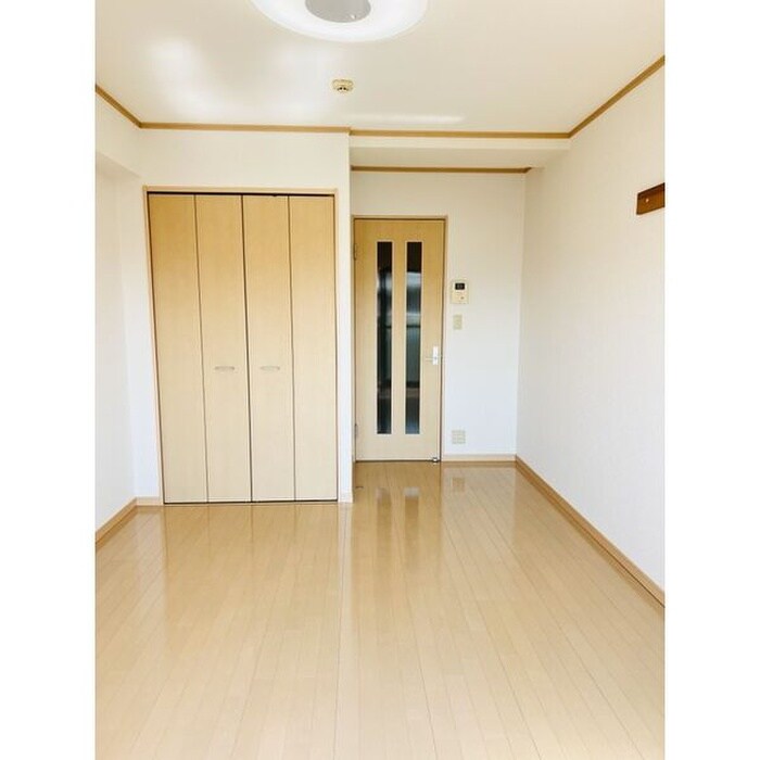 物件内観写真3　(居室)