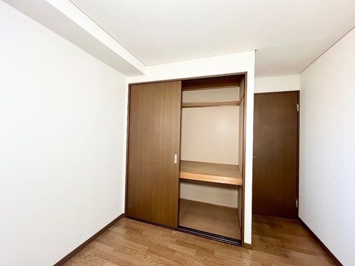 物件内観写真13　(収納)
