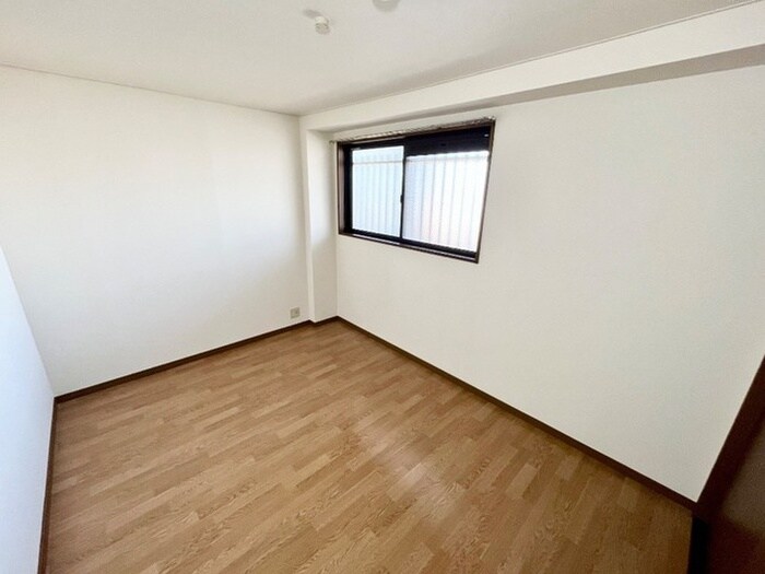 物件内観写真15　(居室)