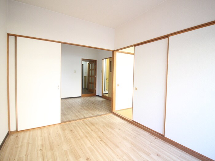 物件内観写真4　(居室)