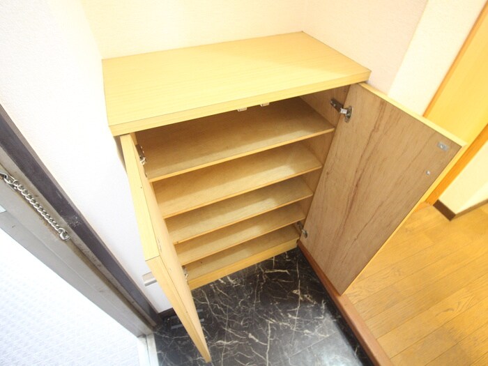 物件内観写真11　(靴箱)