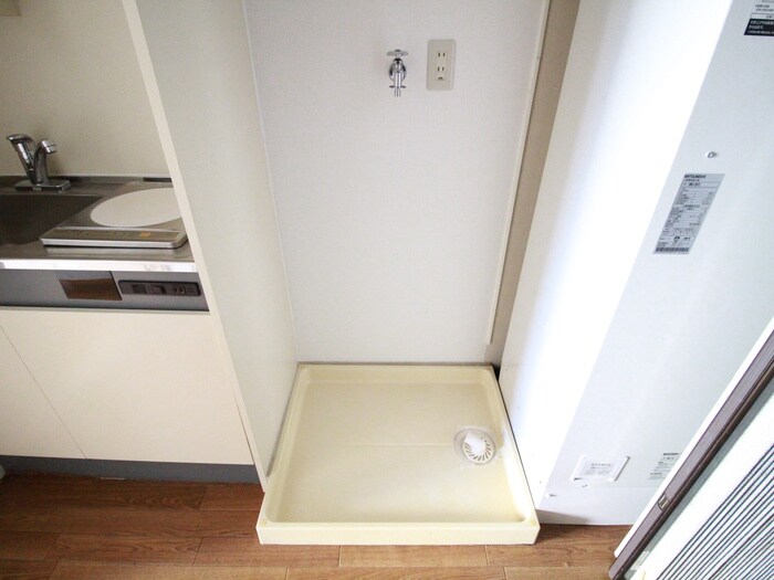 物件内観写真11　(洗濯機置場)