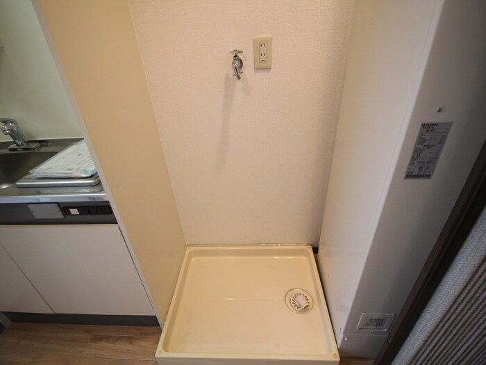 物件内観写真13　(洗濯機置場)