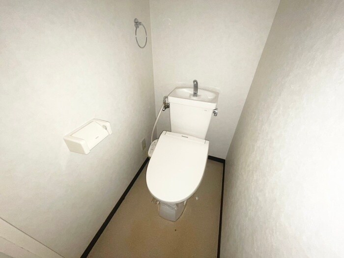 物件内観写真16　(トイレ)