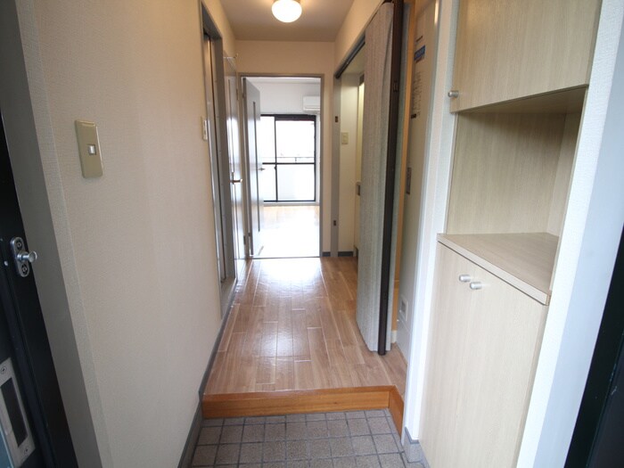 物件内観写真22　(玄関)