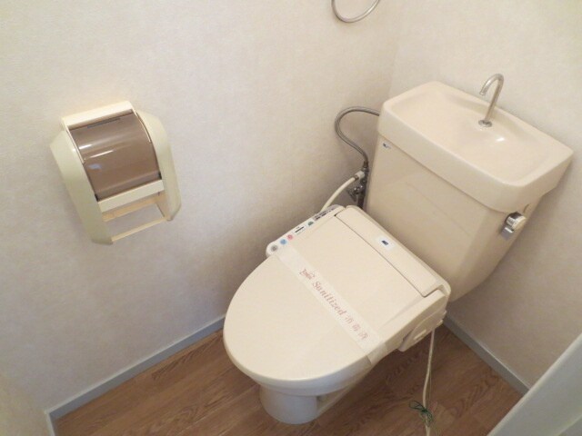 物件内観写真8　(トイレ)