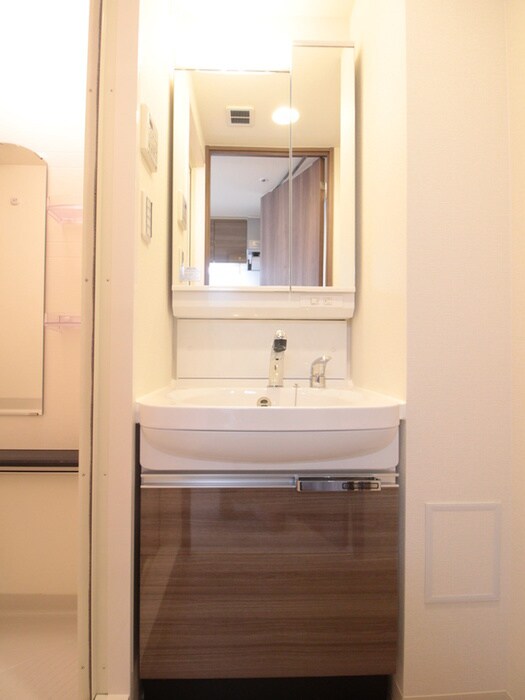 物件内観写真11　(洗面)