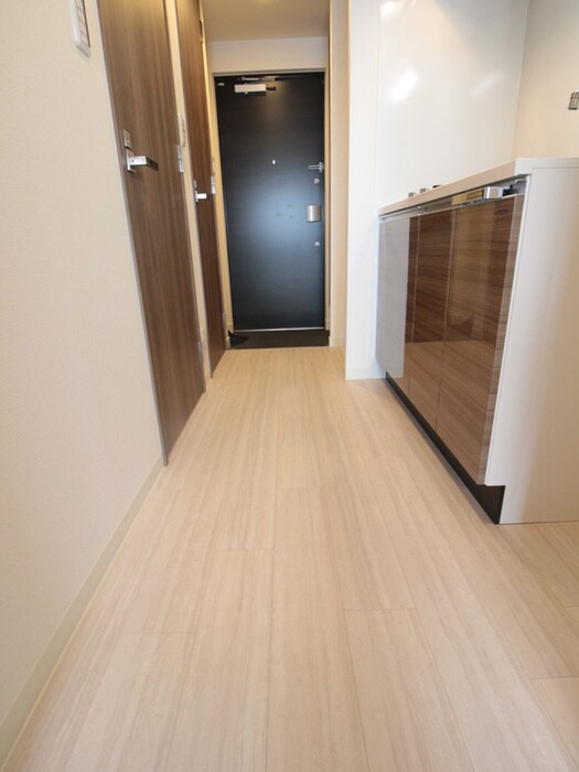 物件内観写真13　(廊下)