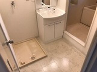 物件内観写真18　(洗濯機置場)