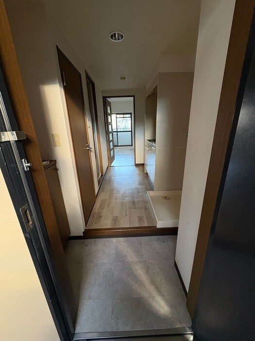 物件内観写真14　(玄関)