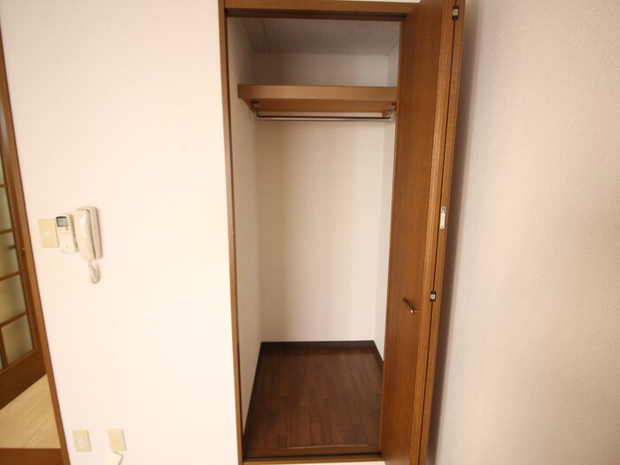 物件内観写真12　(収納)