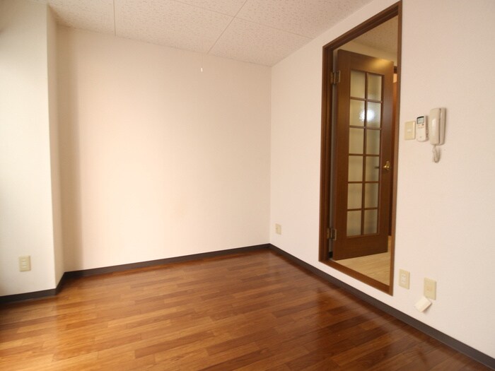 物件内観写真18　(居室)