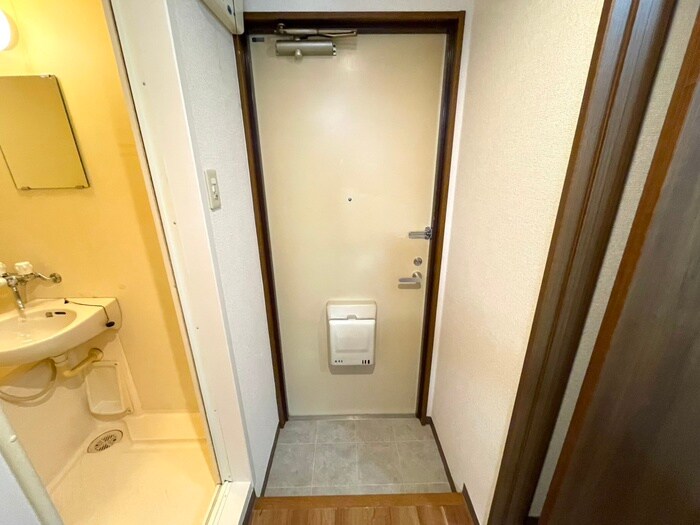 物件内観写真19　(玄関)