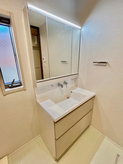 物件内観写真12　(洗面)