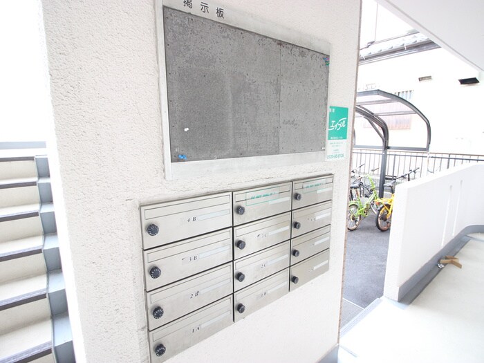 物件外観写真4　(建物設備)