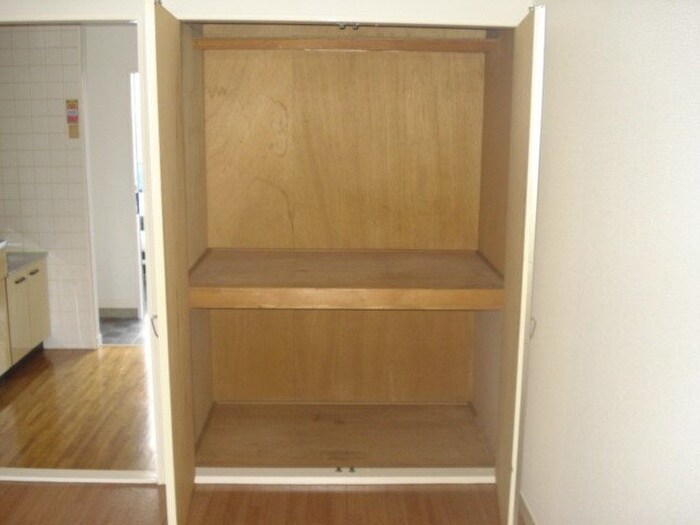 物件内観写真12　(収納)