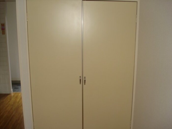 物件内観写真15　(収納)