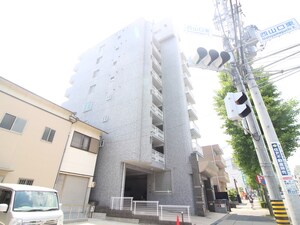 シャトーオオタ外観写真