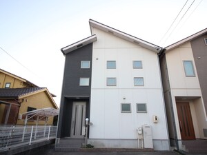 瀬古東中村貸家A棟外観写真