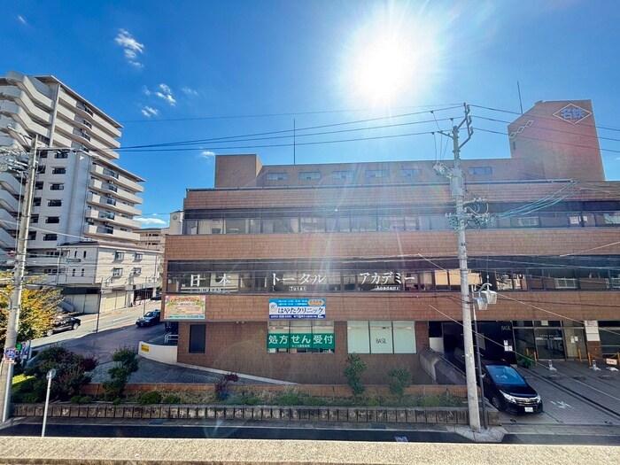 物件内観写真16　(室内からの展望)