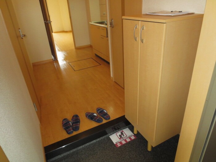 物件内観写真22　(玄関)