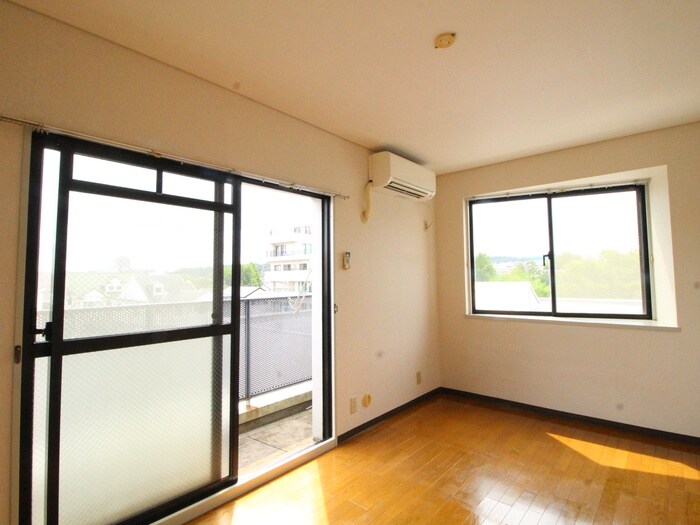 物件内観写真7　(居室)