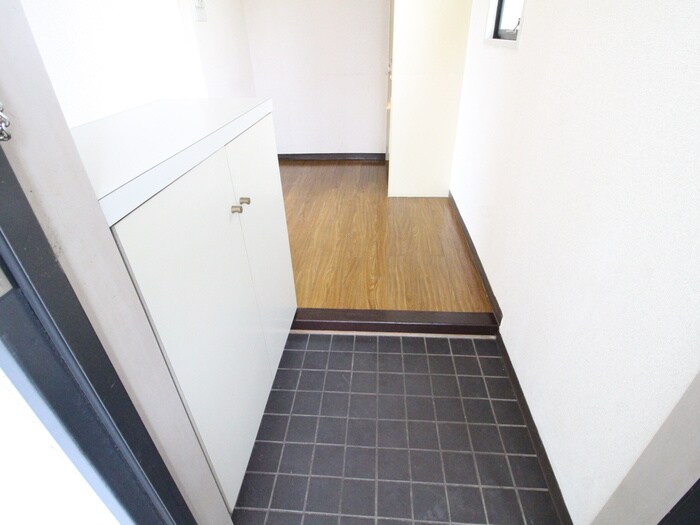 物件内観写真22　(玄関)