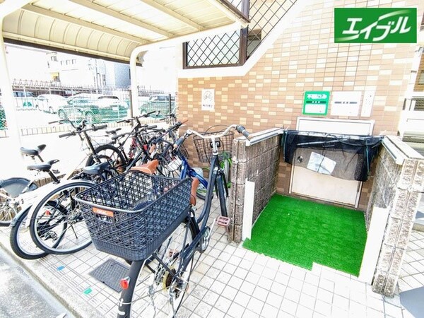 駐輪場