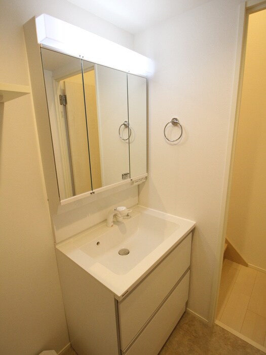 物件内観写真8　(洗面)