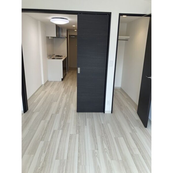 物件内観写真2　(居室)