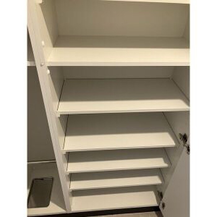 物件内観写真8　(室内からの展望)