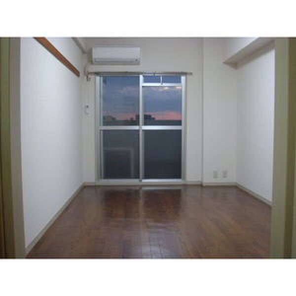 物件内観写真11　(居室)