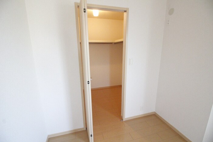 物件内観写真11　(収納)